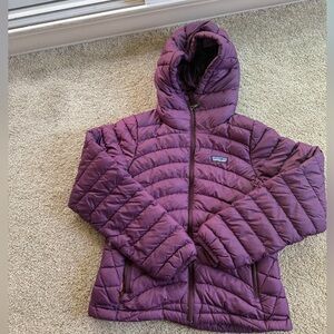 Patagonia lightweight down jacket purple XS